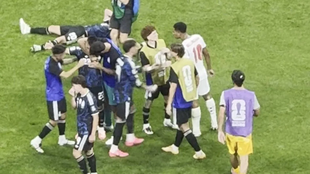 Who is the Argentina player Jude Bellingham appeared to slap after England World Cup loss?